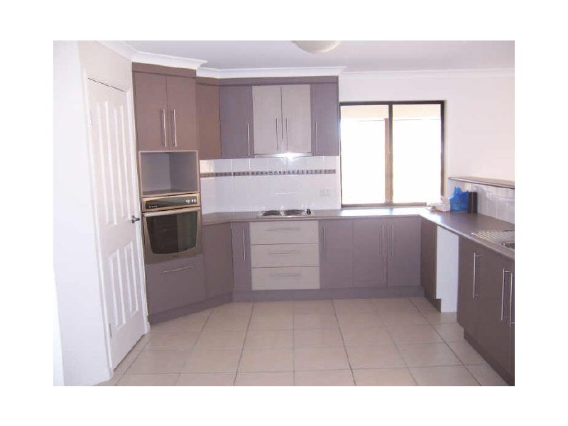 6 Cloncurry Court, Tannum Sands QLD 4680