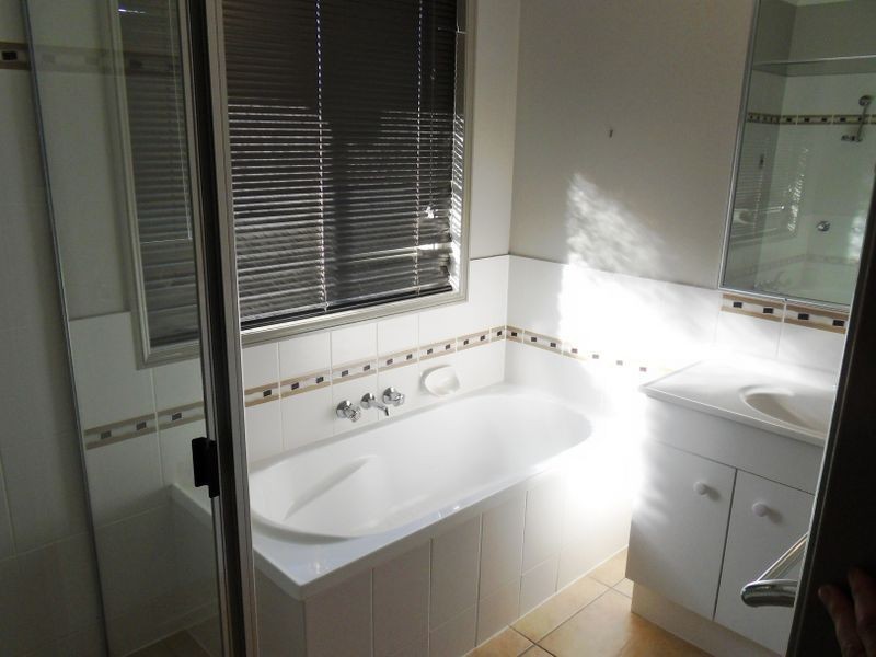 2 KARUMBA COURT, Tannum Sands QLD 4680