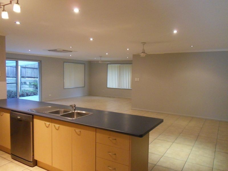 2 KARUMBA COURT, Tannum Sands QLD 4680
