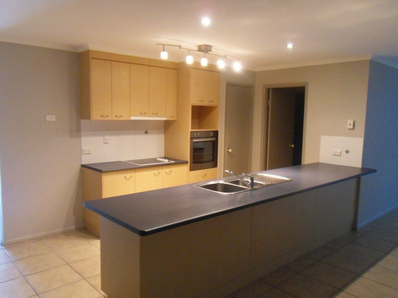2 KARUMBA COURT, Tannum Sands QLD 4680