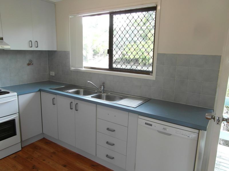 4 MACEDON STREET, Tannum Sands QLD 4680