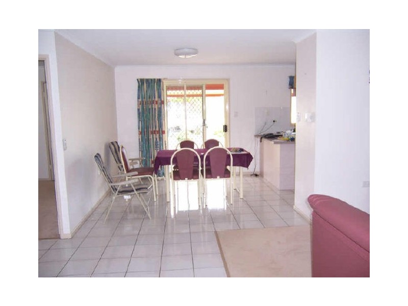 2/1 Douglas Street, Tannum Sands QLD 4680