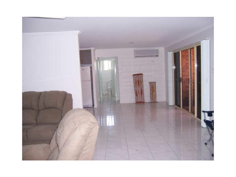 8 Richard Street, Boyne Island QLD 4680