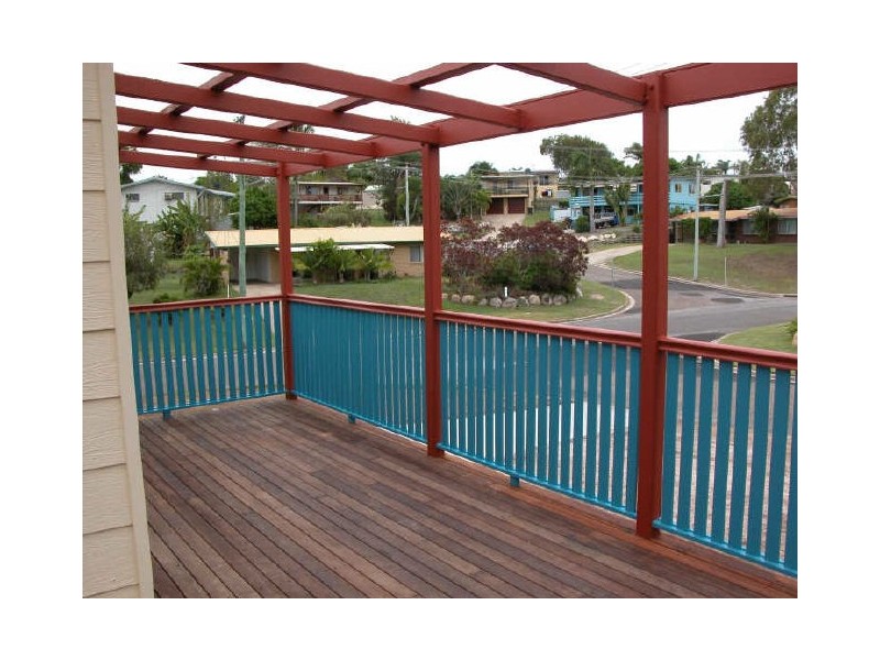 33 Tyson Crescent, Tannum Sands QLD 4680