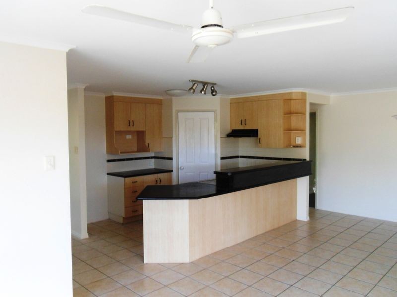 32 CURTIS AVENUE, Boyne Island QLD 4680