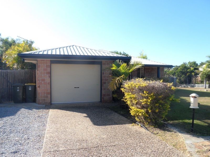 32 CURTIS AVENUE, Boyne Island QLD 4680