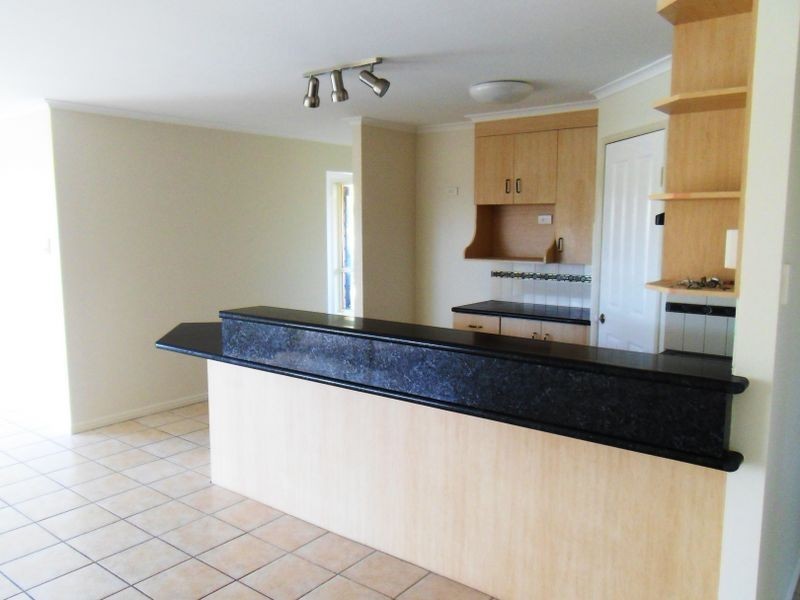 32 CURTIS AVENUE, Boyne Island QLD 4680
