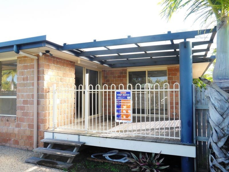 32 CURTIS AVENUE, Boyne Island QLD 4680