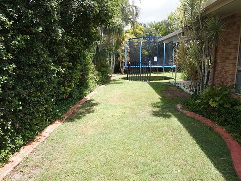 50 LOMANDRA STREET, Boyne Island QLD 4680