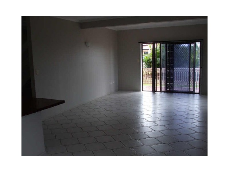7 The Esplanade, Barney Point QLD 4680
