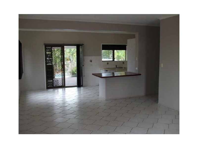 7 The Esplanade, Barney Point QLD 4680