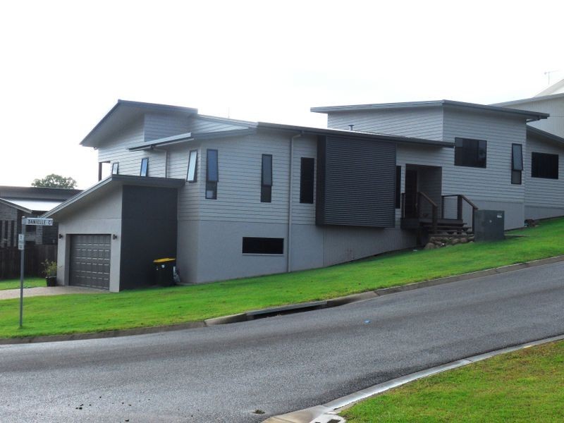 1 DANIELLE PLACE, Boyne Island QLD 4680