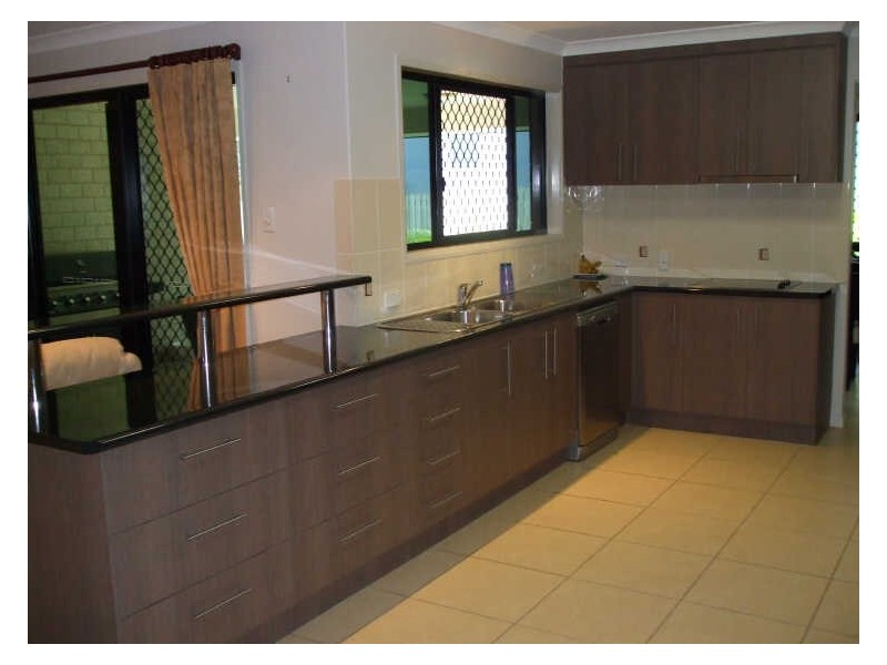 17 LONGREACH COURT, Tannum Sands QLD 4680