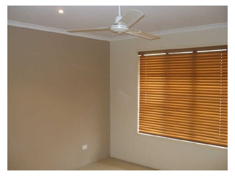 2/11 GOLF VIEW DRIVE, Boyne Island QLD 4680