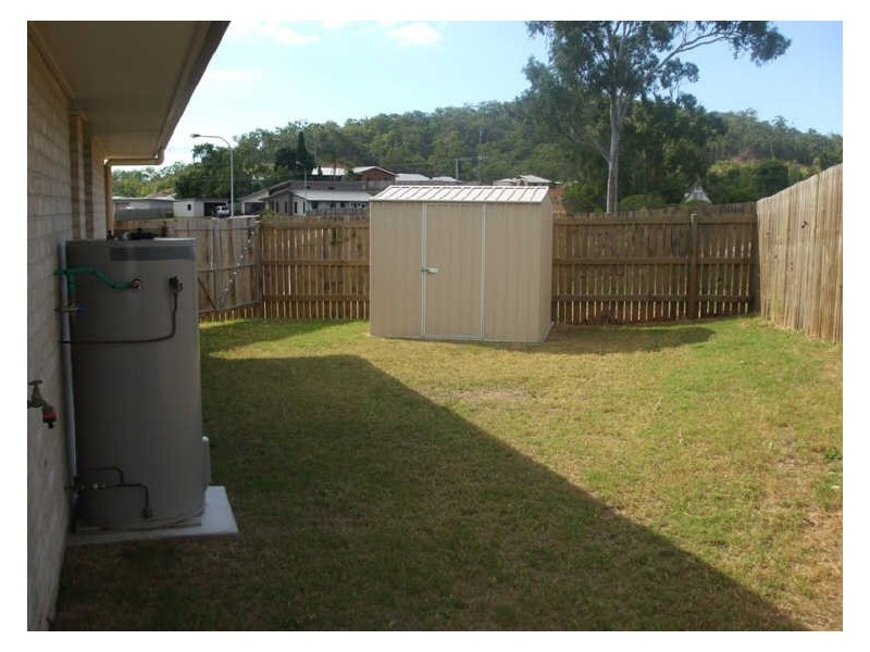 2/11 GOLF VIEW DRIVE, Boyne Island QLD 4680
