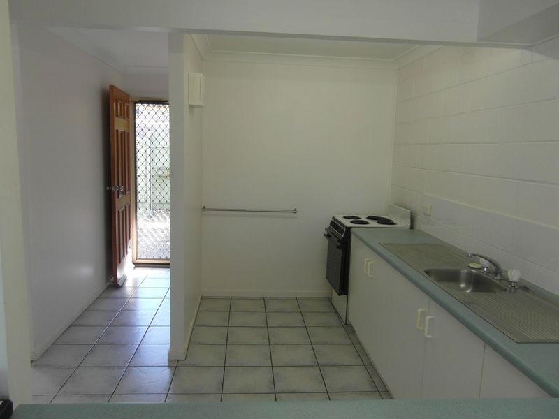 4/2 OCEAN STREET, Tannum Sands QLD 4680