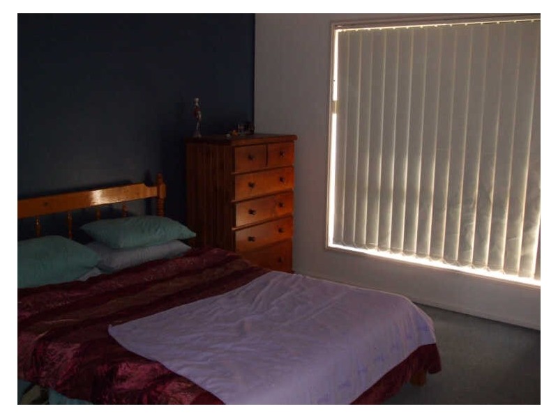 1 EUNGELLA PARADE, Clinton QLD 4680