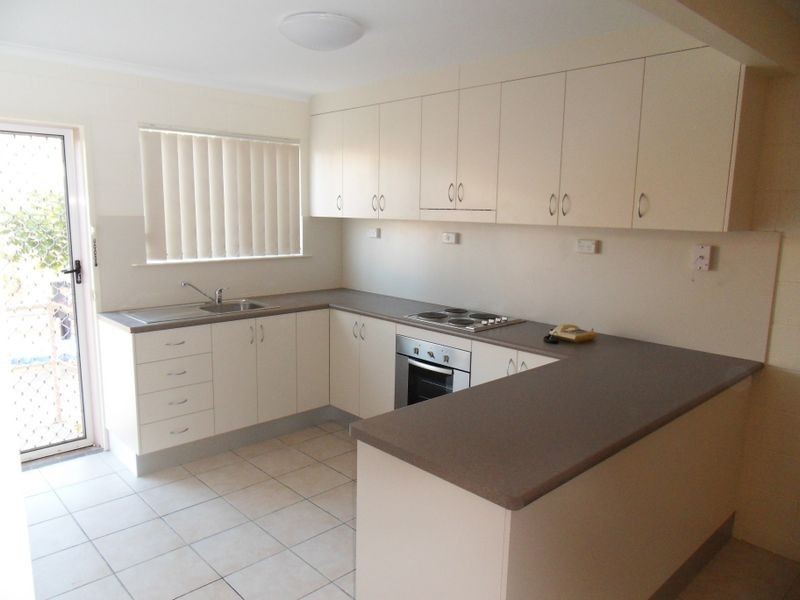 4/4 ELIZABETH STREET, Tannum Sands QLD 4680
