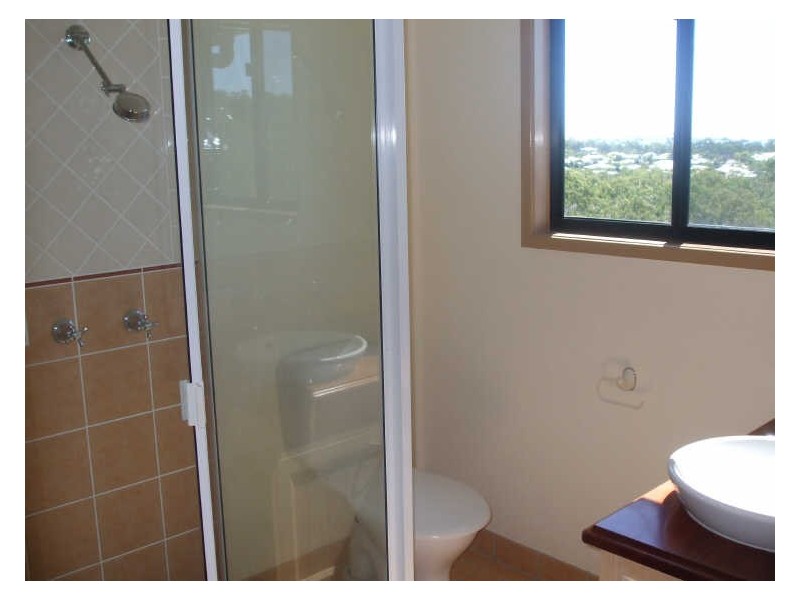 25 SAYRE CRESCENT, Boyne Island QLD 4680