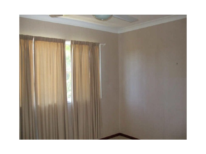 15 Yukana Street, Boyne Island QLD 4680