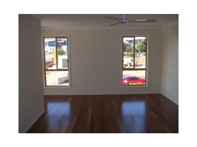 6 Jenny Lind Court, Boyne Island QLD 4680