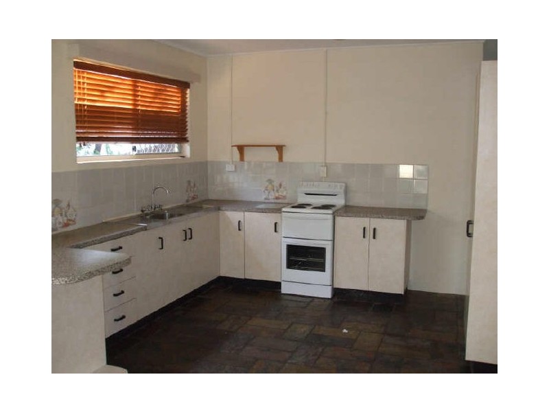 34 Orana Avenue, Boyne Island QLD 4680