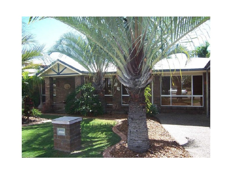 30 Crest Avenue, Boyne Island QLD 4680