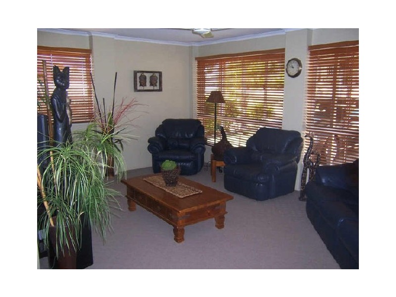 30 Crest Avenue, Boyne Island QLD 4680