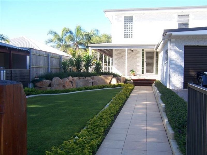 68 WYNDHAM AVENUE, Boyne Island QLD 4680