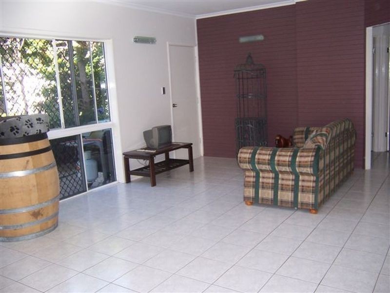 68 WYNDHAM AVENUE, Boyne Island QLD 4680