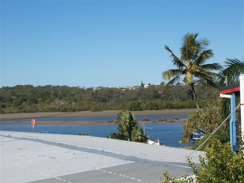 68 WYNDHAM AVENUE, Boyne Island QLD 4680