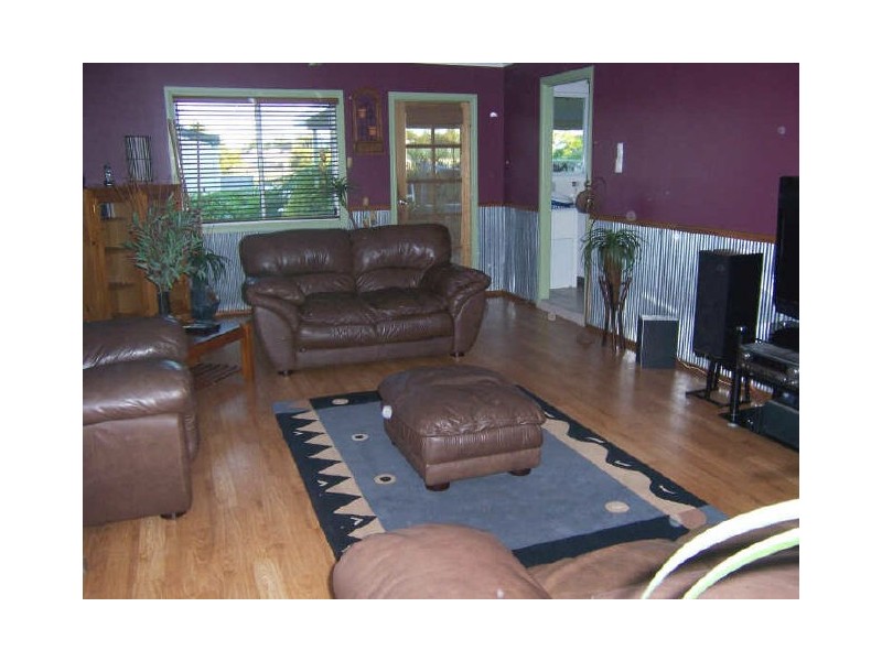 15 Wattora Close, Boyne Island QLD 4680