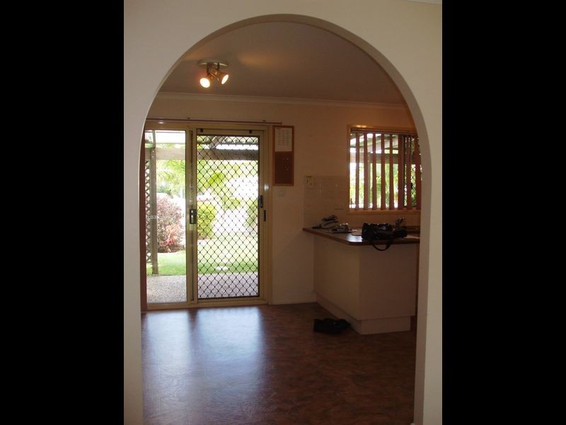 28 CREST AVENUE, Boyne Island QLD 4680