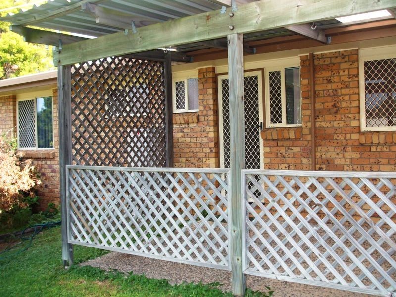 28 CREST AVENUE, Boyne Island QLD 4680