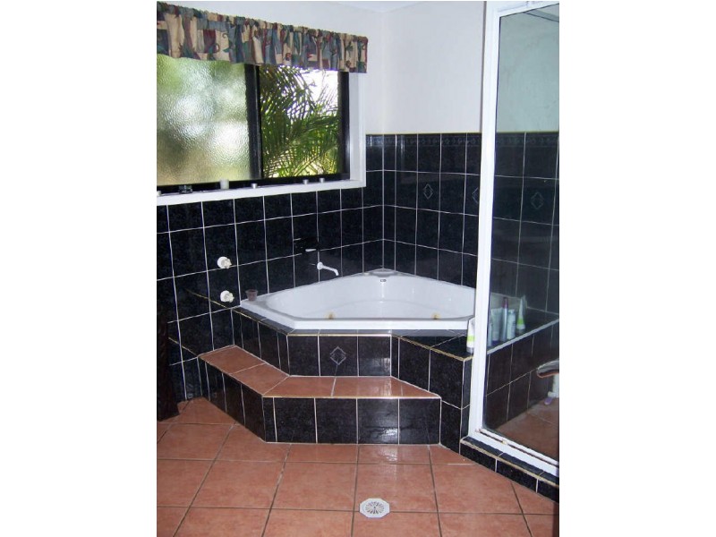 6 Forsyth Court, Tannum Sands QLD 4680