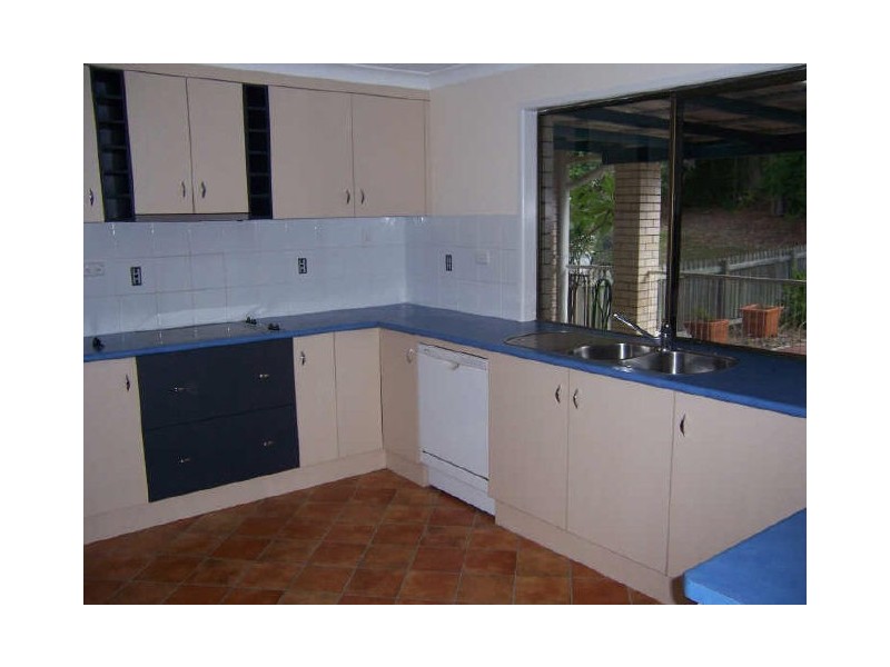 32 Helen Crescent, Benaraby QLD 4680