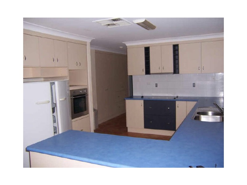 32 Helen Crescent, Benaraby QLD 4680