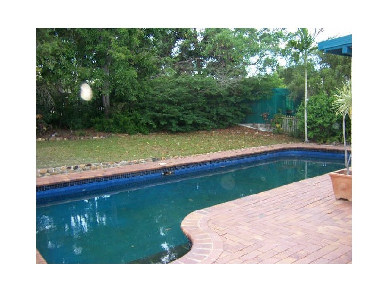 32 Helen Crescent, Benaraby QLD 4680