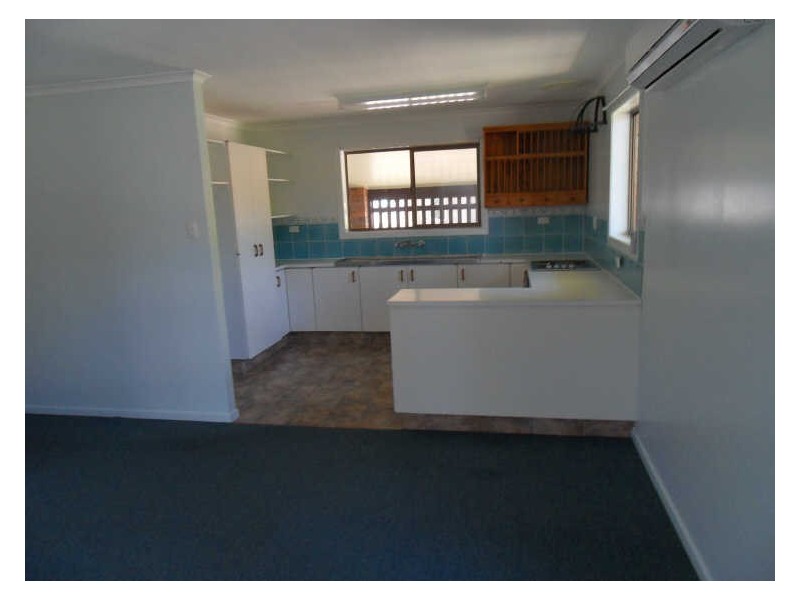 15 LATROBE STREET, Tannum Sands QLD 4680