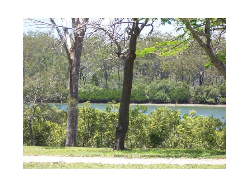 41 Tarcoola Drive, Boyne Island QLD 4680