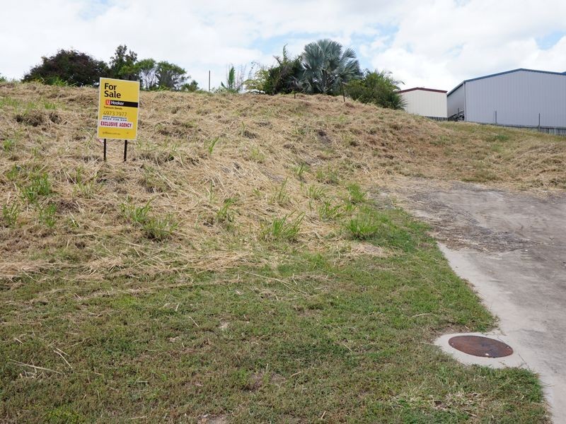 6 Danielle Court, Boyne Island QLD 4680