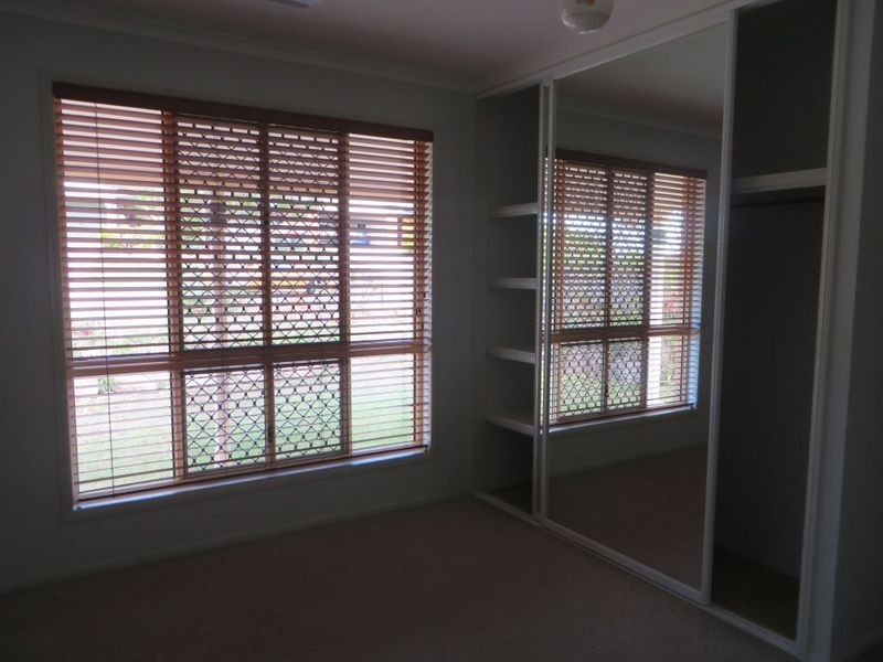 42 LOMANDRA STREET, Boyne Island QLD 4680