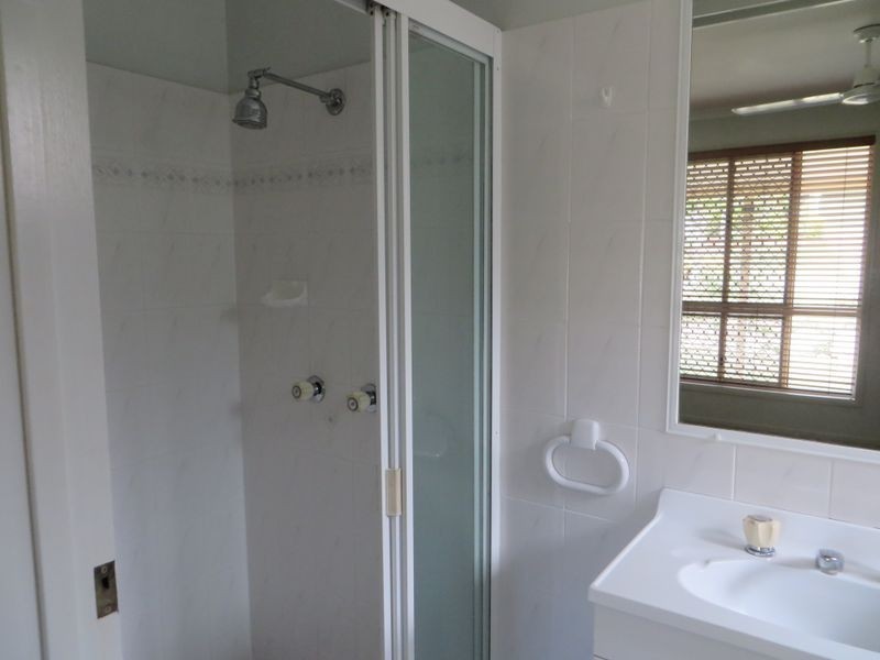 42 LOMANDRA STREET, Boyne Island QLD 4680