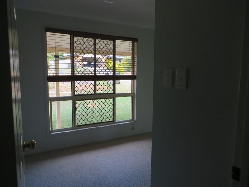 42 LOMANDRA STREET, Boyne Island QLD 4680