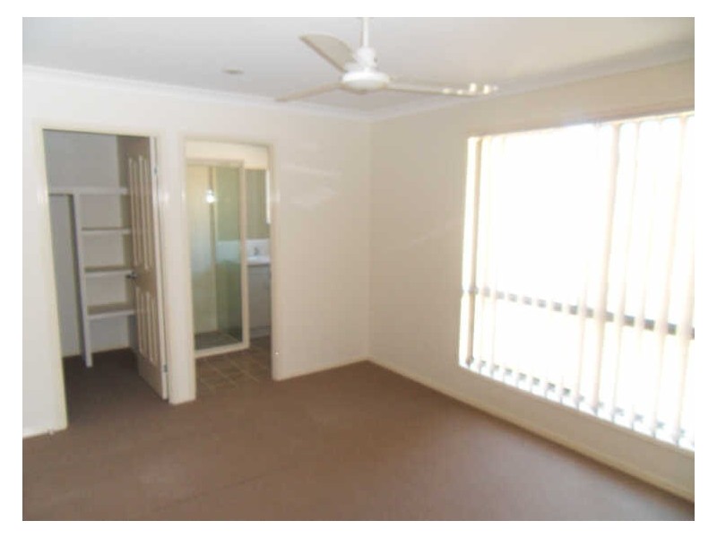 19 LIGHTHOUSE DRIVE, Tannum Sands QLD 4680