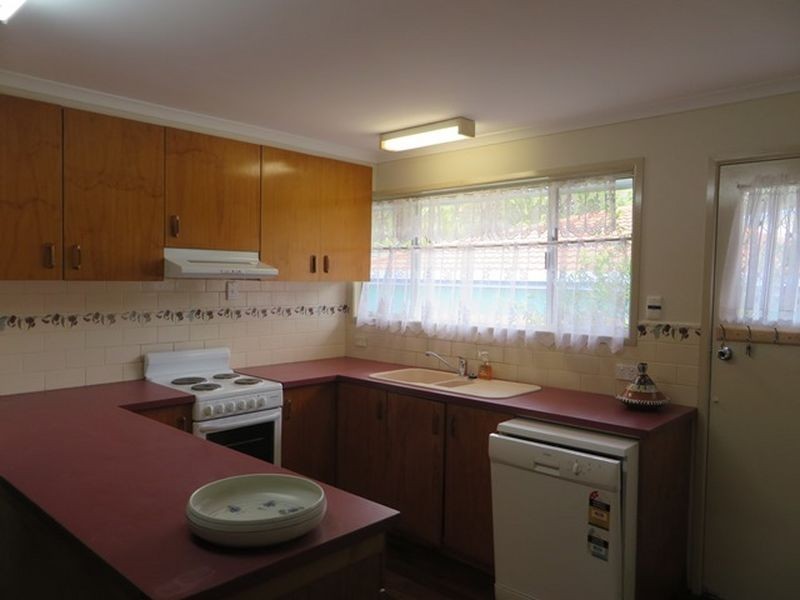 30 ALKINA CRESCENT, Boyne Island QLD 4680