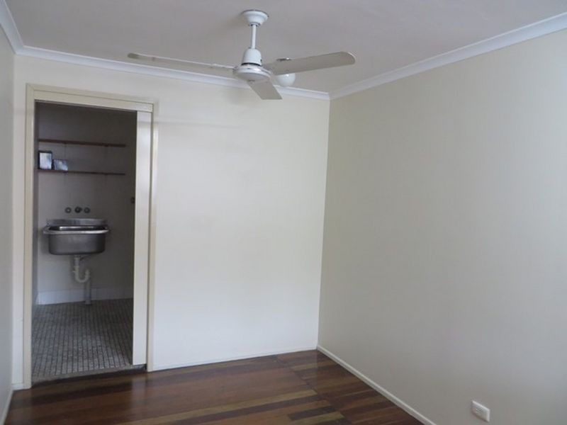 30 ALKINA CRESCENT, Boyne Island QLD 4680