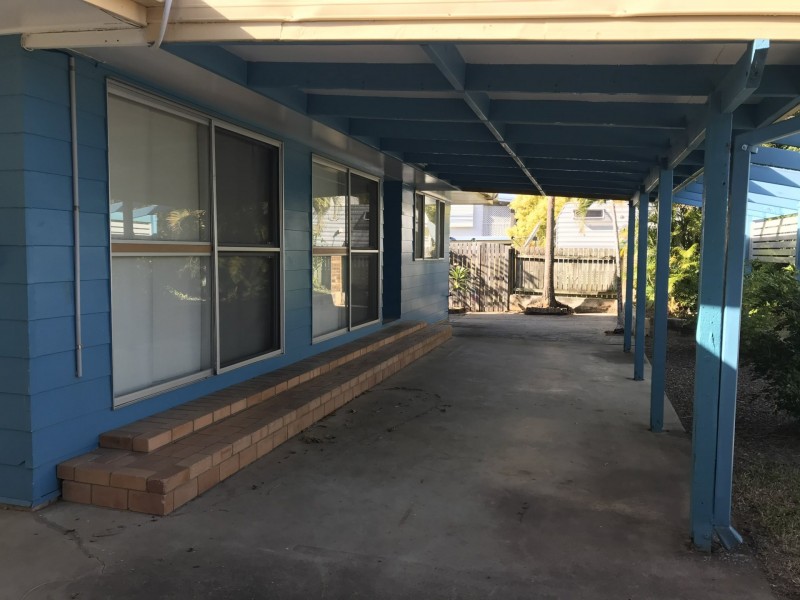 30 ALKINA CRESCENT, Boyne Island QLD 4680