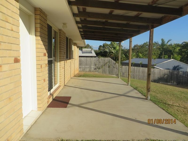 17 CURTIS AVENUE, Boyne Island QLD 4680