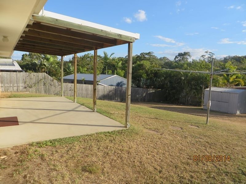 17 CURTIS AVENUE, Boyne Island QLD 4680